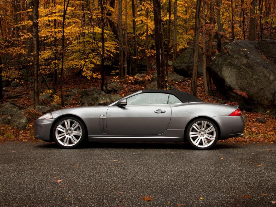  Jaguar XKR Convertible 2009 года  (US) (фото 8 из 13)